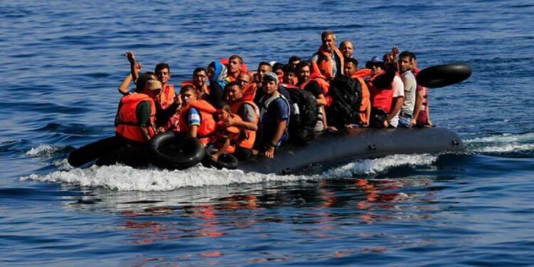Μέλη 4 ΜΚΟ σε κύκλωμα παράνομης εισόδου μεταναστών στη Λέσβο