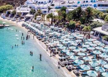 Λουκέτο σε Nammos και Scorpios στη Μύκονο.