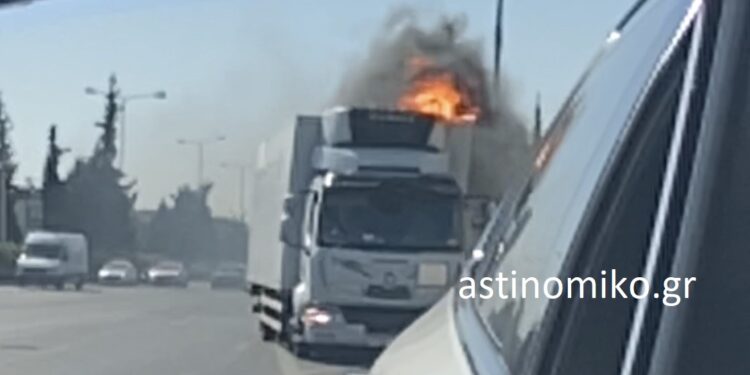 Νταλίκα ταξίδευε φλεγόμενη στην Εθνική – Βίντεο