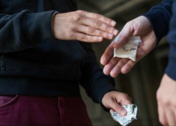 Ναρκωτικά στις γειτονιές – Οι σπείρες και οι κώδικες επικοινωνίας