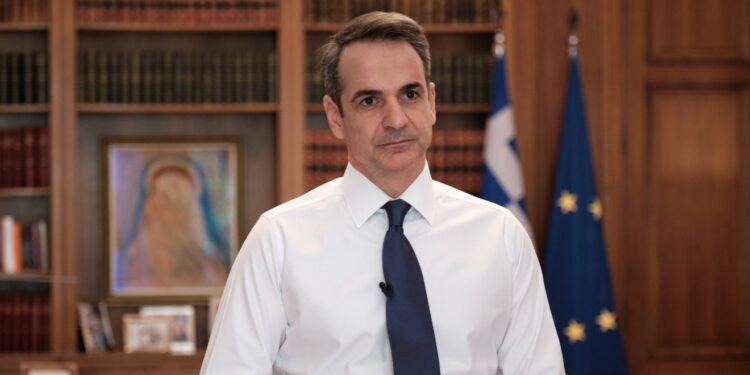 Μητσοτάκης: Απαγόρευση κυκλοφορίας μετά τις 00.30 και μάσκες παντού