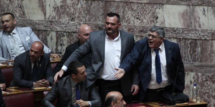 “Η Αστυνομία σφράγισε τα αεροδρόμια για τους καταδικασθέντες της ΧΑ”