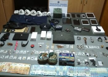 Πιάστηκαν οι διαρρήκτες με τις ιατρικές μάσκες – Δρούσαν σε όλη την χώρα