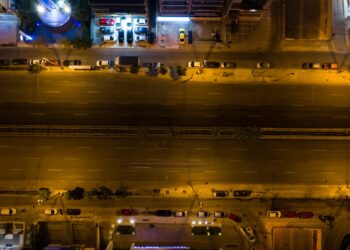 Έρημη πόλη η Αθήνα μετά τις 9 – Φωτορεπορταζ