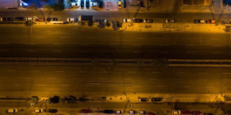 Έρημη πόλη η Αθήνα μετά τις 9 – Φωτορεπορταζ