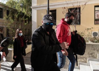 Σχεδόν πέντε χρόνια ήταν χωρίς άδεια οπλοφορίας ο Σφακιανάκης