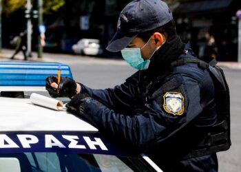 Τέλος στα “ακίνητα” περιπολικά μετά την επίθεση με μολότοφ στα Πετράλωνα