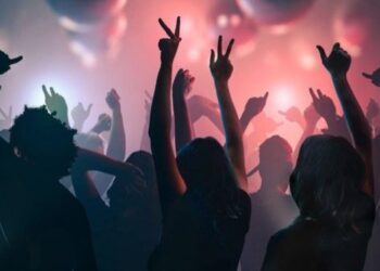 Από το γήπεδο στο «κορωνοπάρτι» της Συγγρού επτά παίχτες του Ολυμπιακού