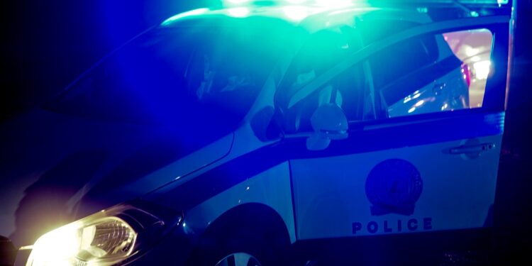 Γυναίκα της Άμεσης Δράσης συνέλαβε αλλοδαπούς ληστές ανηλίκων – ΦΩΤΟ