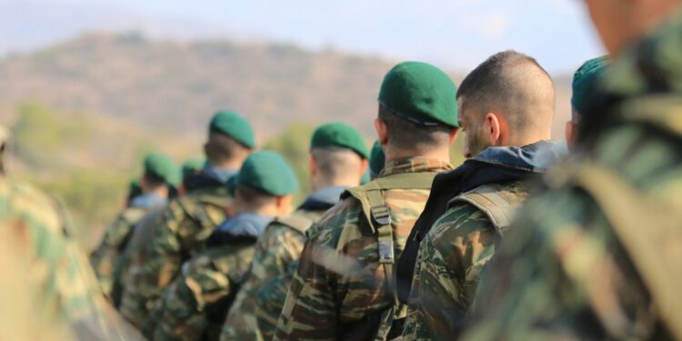 ΓΕΕΘΑ: Κατακόρυφη αύξηση του μόνιμου προσωπικού των ΕΔ