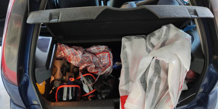 Προσαγωγές και κατασχέσεις “εφοδίων” στο κέντρο – ΦΩΤΟ