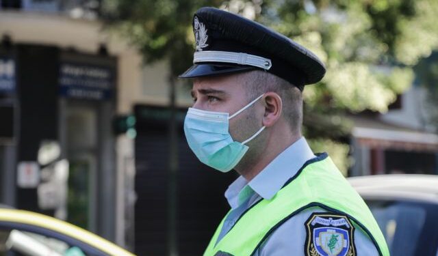 Μπάχαλο με τα covid-test – Έστειλαν θετικό αστυνομικό για υπηρεσία