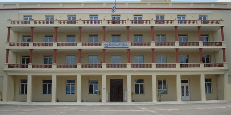 Η βιομηχανία των ανώνυμων καταγγελιών και η εργαλειοποίηση των “Αδιάφθορων”