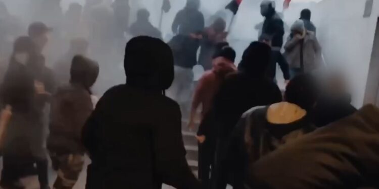 Βίντεο από τα επεισόδια και τις συλλήψεις στο Σύνταγμα