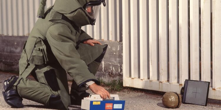 Και πυρίτιδα είχε στην κατοχή του ο πυροτεχνουργός που πιάστηκε σε λέσχη