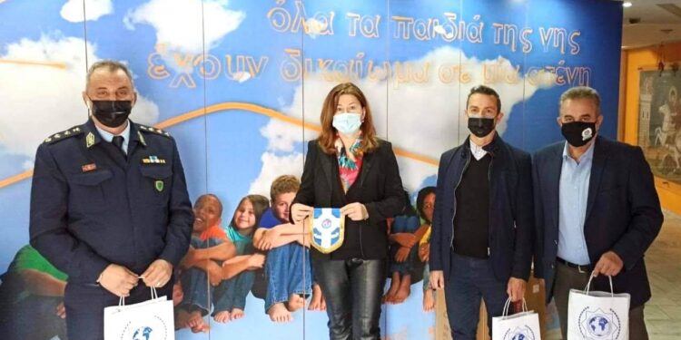 Η  Διεθνής Ένωση Αστυνομικών προσφέρει τρόφιμα και παιδικά βιβλία στην “Κιβωτό του κόσμου”