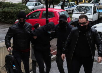 Η επίλεκτη ομάδα που διαλεύκανε τις υποθέσεις με το βιτριόλι και τον ξυλοδαρμό στην Ομόνοια