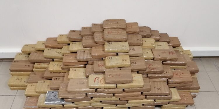 Πάνω από 300 κιλά κοκαΐνη κατασχέθηκε στη Θεσσαλονίκη