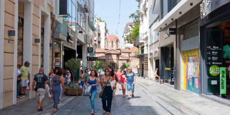 Ξυλοδαρμός 17χρονης στην Ερμού: Ο ρόλος 16χρονης και ο Γιάννης με την κοτσίδα