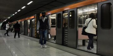 Σκληρή ανακοίνωση του ΥπΤΠ για την επίθεση στον σταθμάρχη του ΜΕΤΡΟ