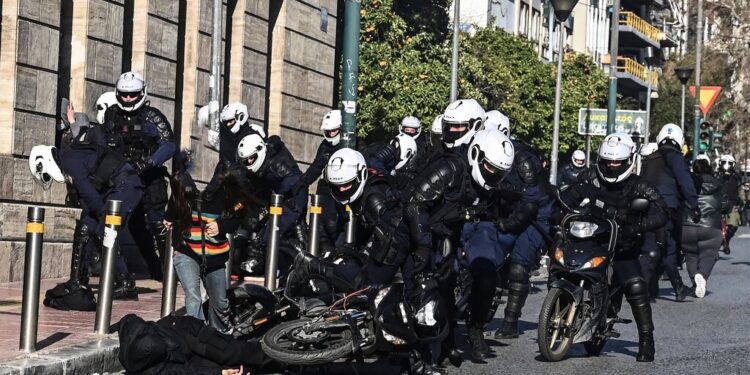Και με ΔΕΛΤΑ και με ΔΡΑΣΗ μάλλον τα “παπάκια” φταίνε!