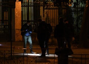 Έκρηξη εμπρηστικού μηχανισμού στα Δικαστήρια της Ευελπίδων