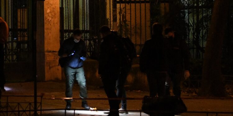 Έκρηξη εμπρηστικού μηχανισμού στα Δικαστήρια της Ευελπίδων