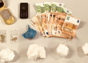 Άφησαν μόνο του έναν πεντάχρονο σε διαμέρισμα – καβάτζα κοκαΐνης στα Πατήσια