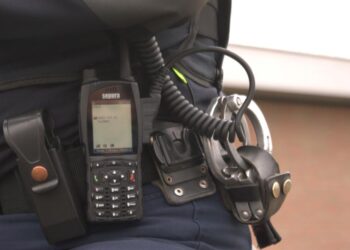 Ψάχνει η Ασφάλεια «νοικιασμένους» αστυνομικούς ασυρμάτους σε σπείρες διαρρηκτών