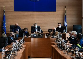 Χρυσοχοΐδης από Πάτρα: «Δεν παίζουμε με τη δημόσια υγεία»