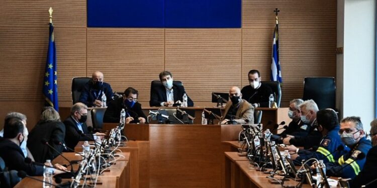 Χρυσοχοΐδης από Πάτρα: «Δεν παίζουμε με τη δημόσια υγεία»