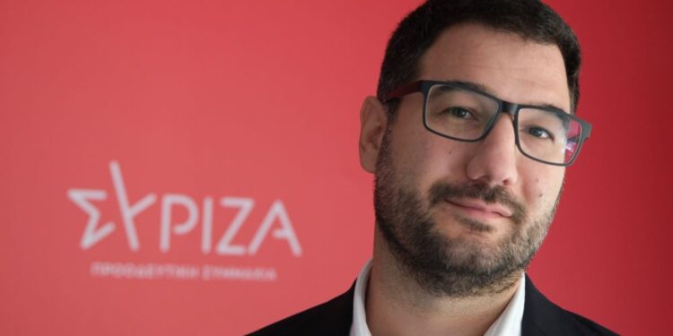 Ηλιόπουλος: “Ανίκανος, επικίνδυνος και ψεύτης, με μία λέξη: Χρυσοχοΐδης”