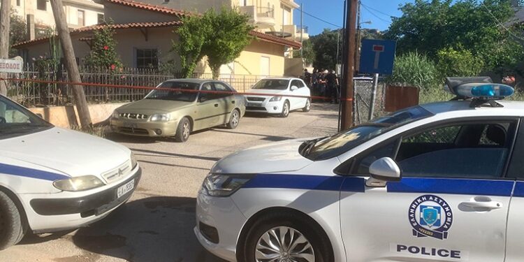 Σκότωσαν γυναίκα δίπλα στο μωρό της για να την ληστέψουν στα Γλυκά Νερά