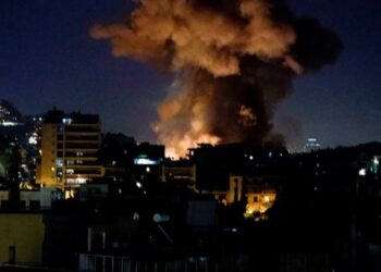 Με μολότοφ και φέτος η Ανάσταση στο Νέο Κόσμο!