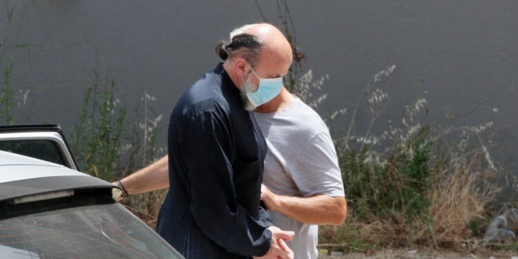 Ανατροπές και “σημάδια” για τον Ιερέα που κατηγορείται για βιασμό στο Αγρίνιο