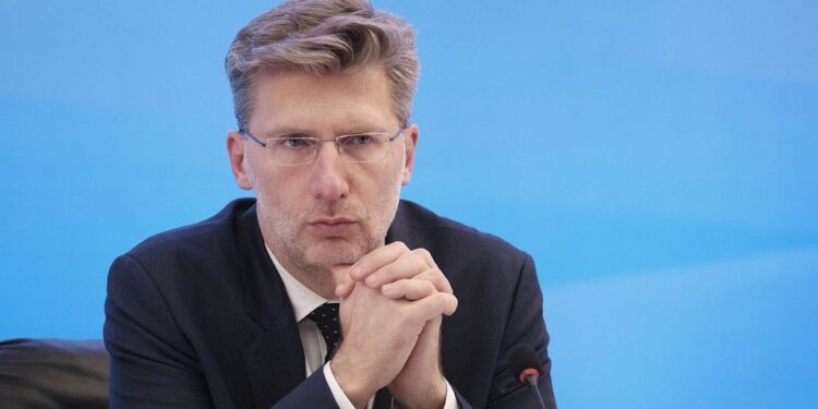 Βραδινό τηλεφώνημα Σκέρτσου σε Χρυσοχοΐδη για τα Βίλια