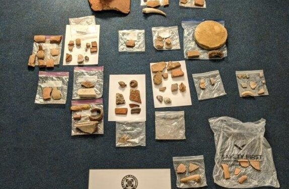 Πάστορας από το Τέξας πιάστηκε με αρχαία στο αεροδρόμιο