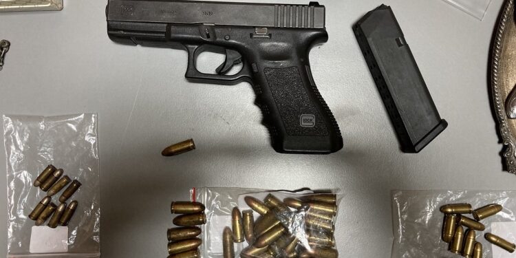 Εξαρθρώθηκε σπείρα διαρρηκτών των Νοτίων προαστίων – ΦΩΤΟ