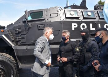 Υπουργός και όχι “αξιωματικός υπηρεσίας” ο Θεοδωρικάκος στο Κέντρο Επιχειρήσεων της Θεσσαλονίκης