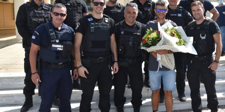 Ενθουσιώδης η υποδοχή Ζησιμόπουλου από τους συναδέλφους του