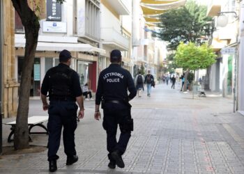 Σαρωτικοί έλεγχοι από την ΕΛΑΣ για τα νέα μέτρα κατά του κορωνοϊού