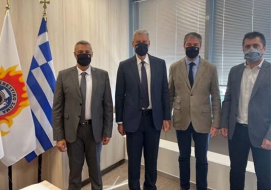 Συνάντηση των αξιωματικών της Πυροσβεστικής με τον Υπουργό Πολιτικής Προστασίας