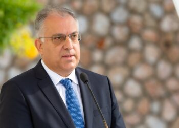 Τι ψάχνει ο Θεοδωρικάκος με την εσωτερική έρευνα για το φονικό στο Πέραμα;