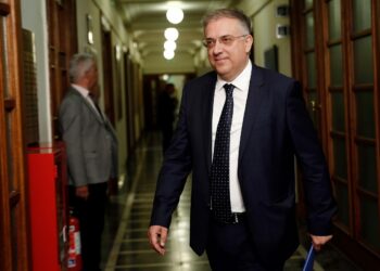 Τον τραυματία στη Μάρνη αστυνομικό, επισκέφτηκε ο Θεοδωρικάκος