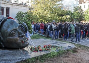 Θεοδωρικάκος με τους Πρυτάνεις για τον εορτασμό της εξέγερσης του Πολυτεχνείου