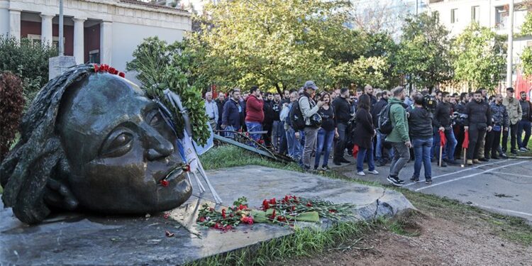 Θεοδωρικάκος με τους Πρυτάνεις για τον εορτασμό της εξέγερσης του Πολυτεχνείου