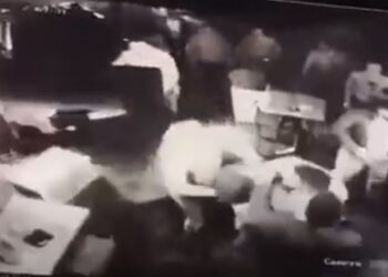 Νέο βίντεο από την εισβολή 4×4 σε μπαρ – Προηγήθηκε συμπλοκή