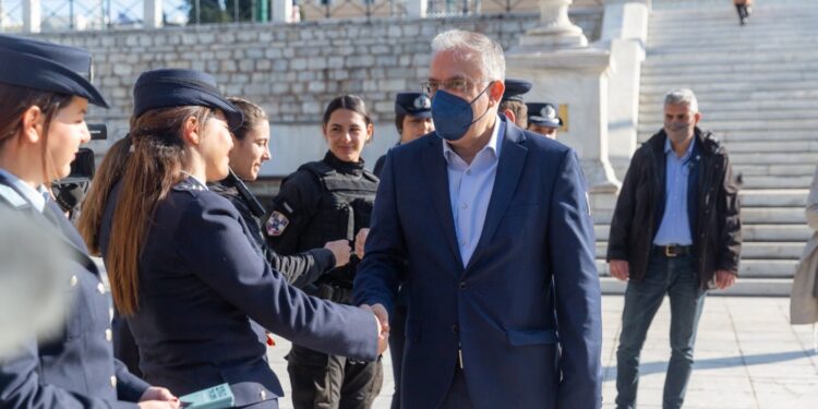 Ξεκίνησαν τα Γραφεία Αντιμετώπισης Ενδοοικογενειακής Βίας τη ΕΛΑΣ