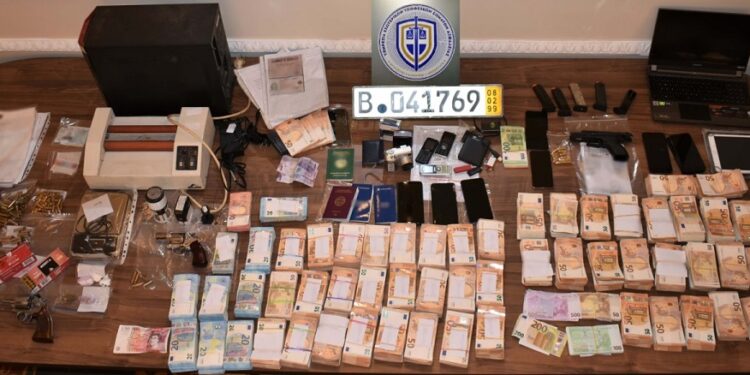 Το χρηματοκιβώτιο της σπείρας των επίορκων – Κατηγορούνται 214 άτομα