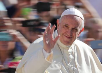 Σφραγίζει η ΕΛΑΣ το Κέντρο της Αθήνας για τον Πάπα Φραγκίσκο